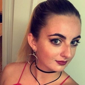 Meet your Posher, Daniella